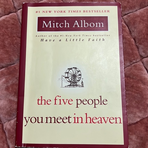 The five people you meet in heaven by Mitch Albom book - Picture 1 of 2